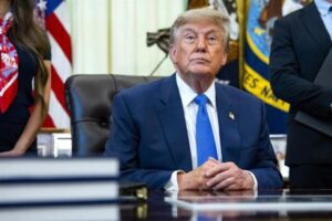 Trump aseguró que declarará al estrecho de Ormuz territorio de EE.UU.