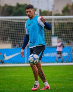 Barras de Racing visitaron al plantel en la previa ante Banfield