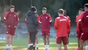 Sin González Pirez y con Alario: los convocados de Estudiantes para el clásico