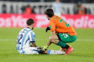 Racing y su semana negra: derrota con Banfield tras la visita de la barra