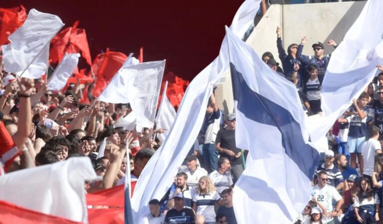 Sábado fresco y con lluvias: cómo estará el clima en el clásico Estudiantes-Gimnasia