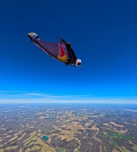 La Fiera: la película española de wingsuit que ya está en Netflix