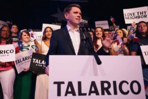 James Talarico y su plan migratorio para Texas: “Exigiré cuentas al ICE”