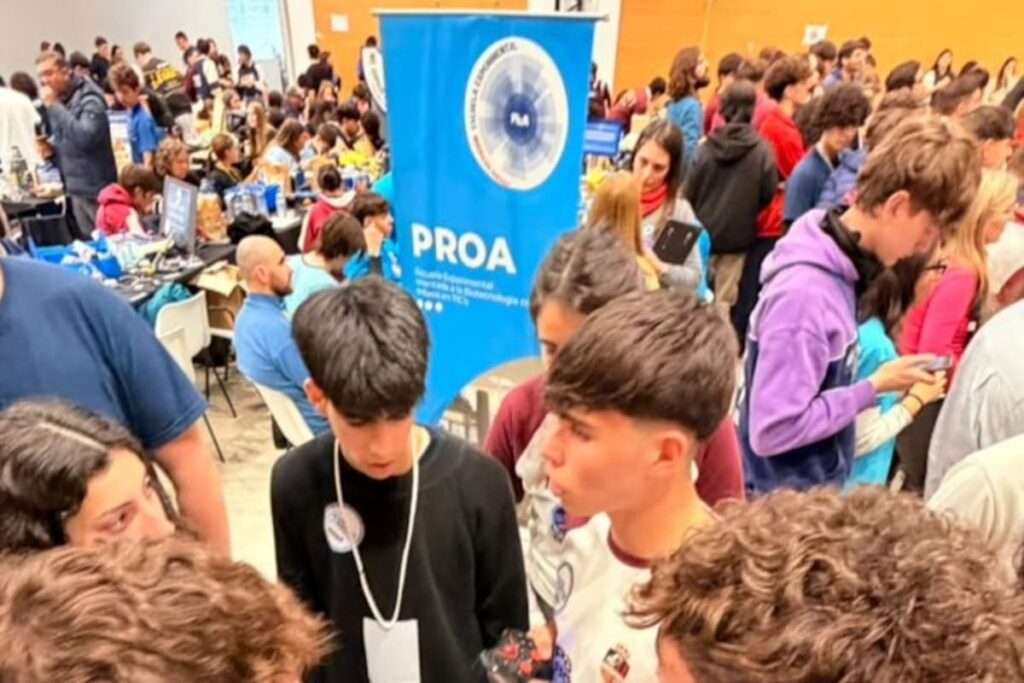 Competencia de robots reúne a estudiantes de todo el país