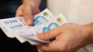 El Gobierno fijó el salario mínimo: llegará a $437.000 en abril de 2027