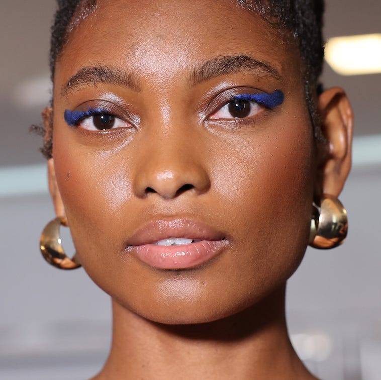 www.harpersbazaar.com