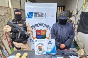 Hallaron diez kilos de oro en un inodoro en Santa Cruz