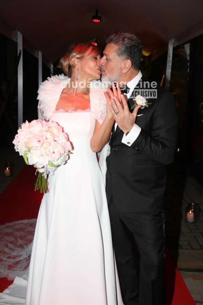 Andrea Ghidone y Pablo Otero se casaron en una fiesta con famosos